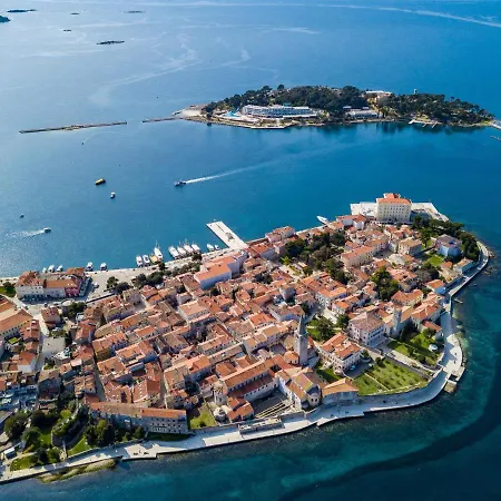 Nino-4 By Interhome * Porec