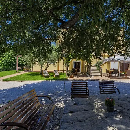 Nino-4 By Interhome * Porec