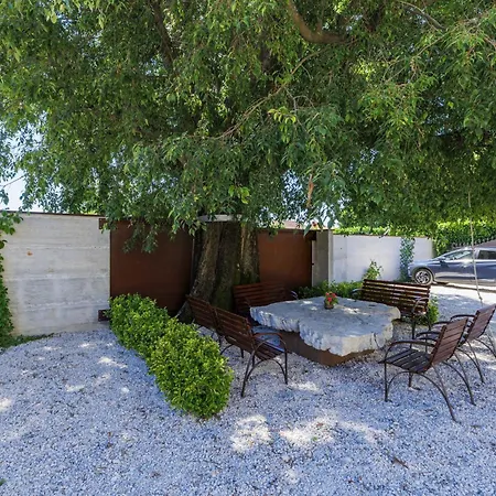 Nino-4 By Interhome *