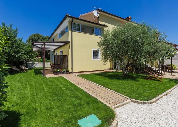 Nino-4 By Interhome Poreč