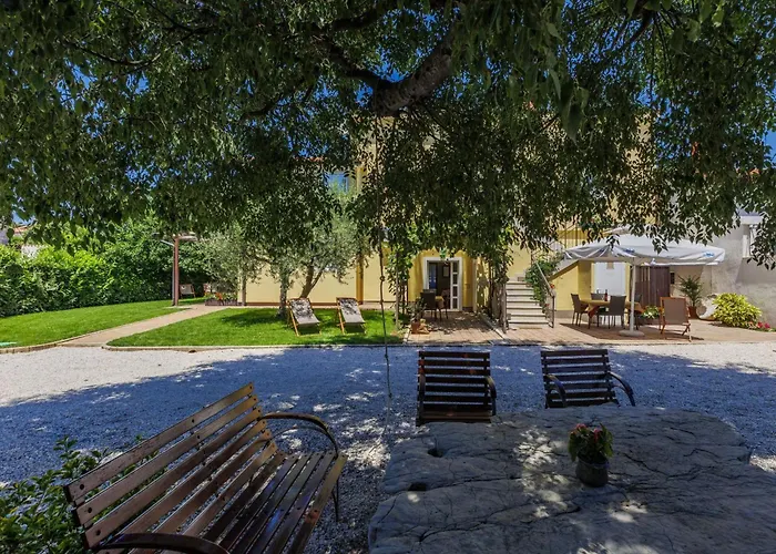 Nino-4 By Interhome * Poreč